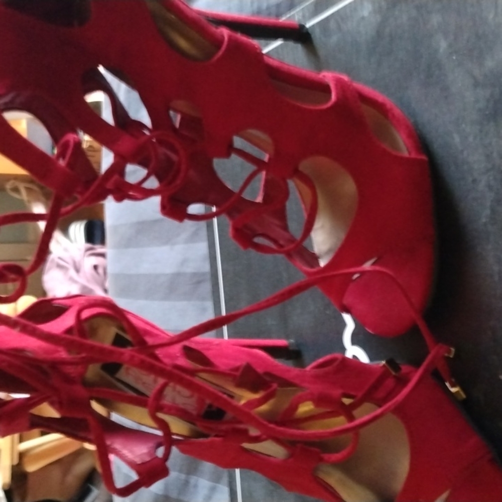 Easy pickens heels